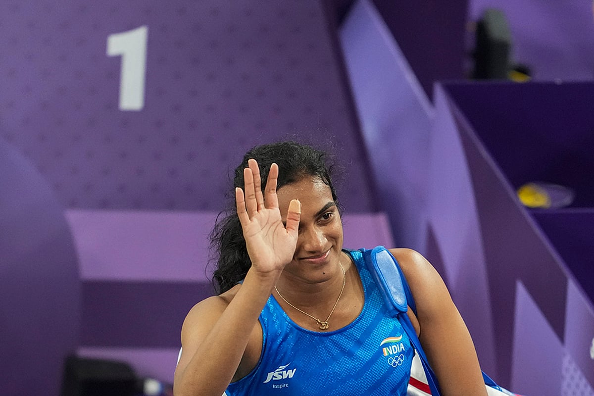 2024 Paris Summer Olympics Badminton_PV Sindhu vs Kristin Kuuba_1
